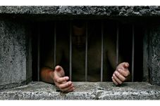 Polisi: Bentrokan di...