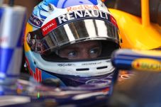 Vettel: Mercedes masih...