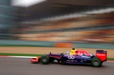 Vettel ingin balapan...