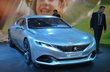 Wajah Peugeot Exalt...