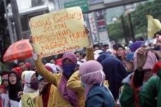 Kredit agunan Century...