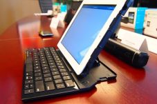 Aksesoris Logitech Ultrathin...