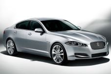 Harga Jaguar XJ sebanding...