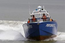 Perompak serang kapal...