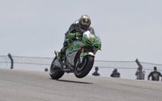 Dongkrak posisi, Hayden...