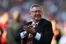 Cari pengganti Moyes,...