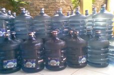 Waspada air Aqua galon...