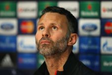 Latih United, Giggs...