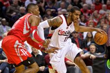Aldridge melempem, Rockets...