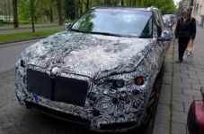 Spy shoot BMW X7 berkeliaran...