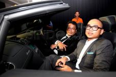 Hotman Paris pertanyakan...