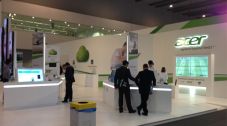 Acer targetkan 10 juta...