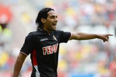 Falcao beri dukungan...