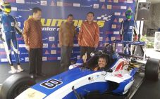 Siap-siap tim balap...