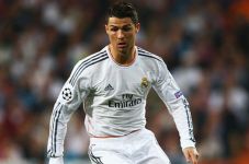 Keane sebut harga Ronaldo...