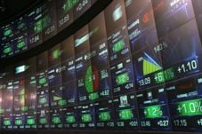 Dow Jones cetak rekor...