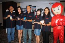 Smartfren rilis empat...