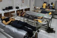 5 perampok di Surabaya...