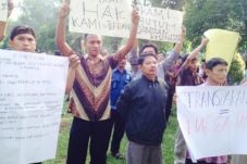 Karyawan PNJ boikot...