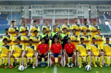 Tantang Timnas U-19,...