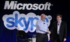 Skype dan Facebook Windows...