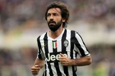Pirlo bertahan di Juventus