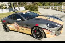Aston Martin Vanquish...