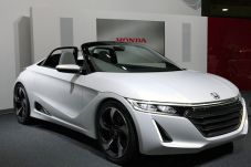 Honda S660 sebentar...