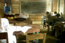 Sekolah dalam hutan...