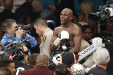 Mayweather Jr. kawinkan...