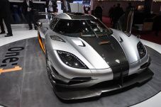 Harga Koenigsegg One:1...