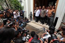 Gerindra dan Golkar...