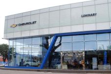 Chevrolet resmikan dealer...