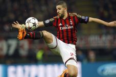 Milan minta QPR turunkan...