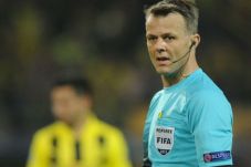 Wasit Belanda pimpin...