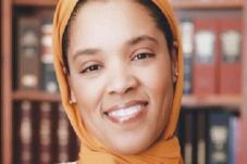 Wanita Muslim ajukan...