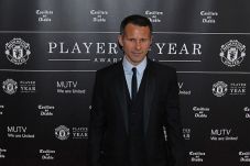 Loyalitas Giggs bersama...