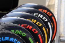 Pirelli tolak pasok...