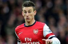Koscielny perpanjang...