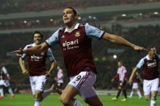 Andy Carroll bakal bantu...