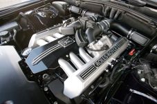 Rolls-Royce masih betah...