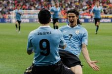 Uruguay andalkan duet...