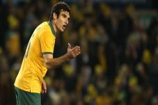 Mile Jedinak fit untuk...