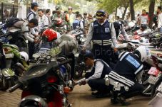 350 kendaraan digembosi...