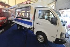 Tata Super Ace tampil...