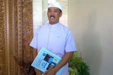 I Wayan Suryantara,...