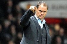 Franck de Boer intai...
