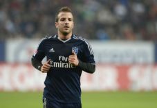 Van der Vaart enggan...