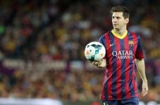 Messi Bertahan di Barcelona