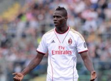 Milan Ingin Lego Balotelli